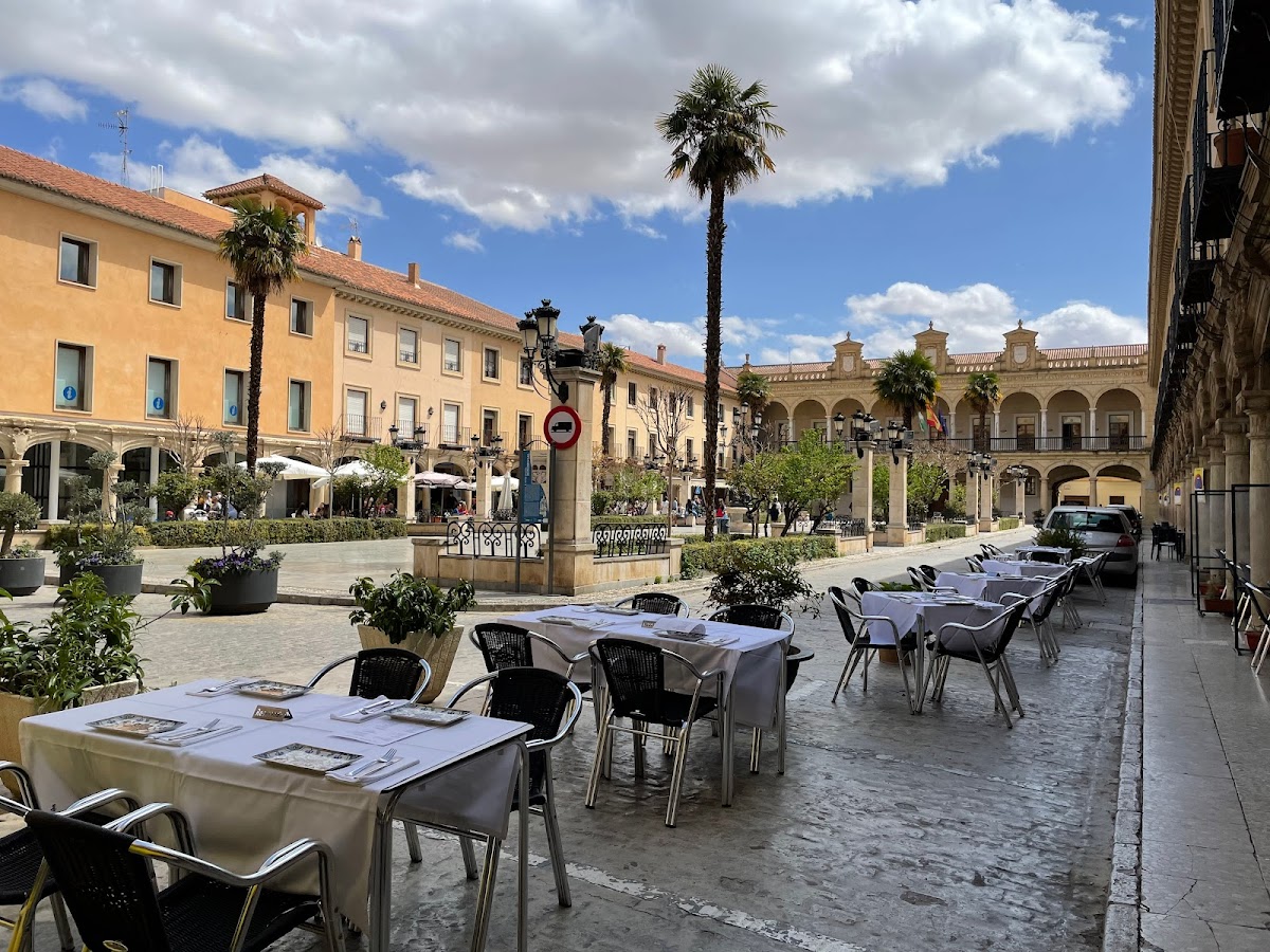 Restaurante Vinoteca El Refugio - Foto 1