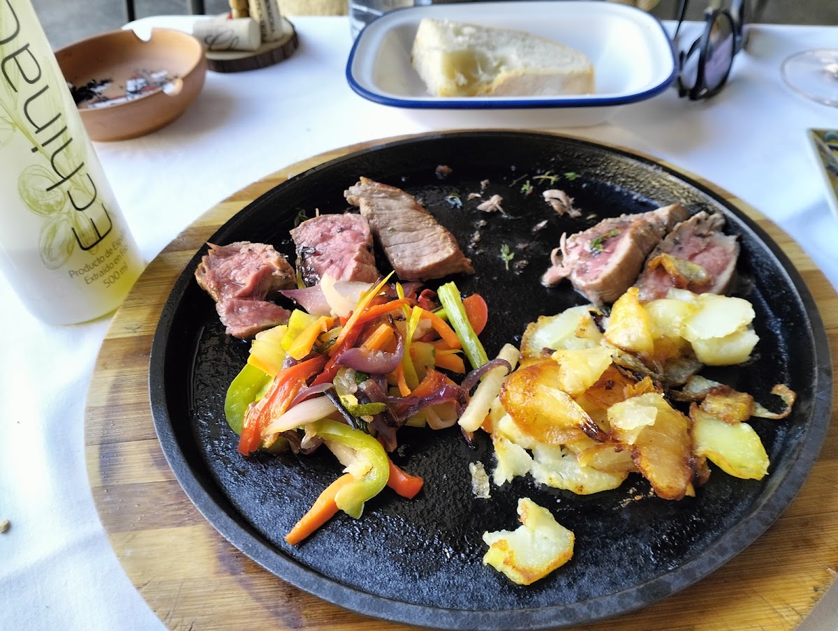 Restaurante Vinoteca El Refugio - Foto 3