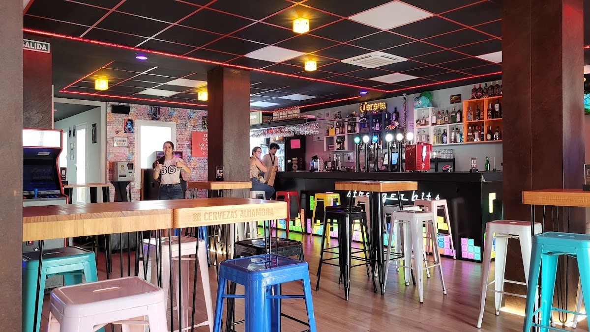 STRANGER BITS -ARCADE BAR-. - Foto 5