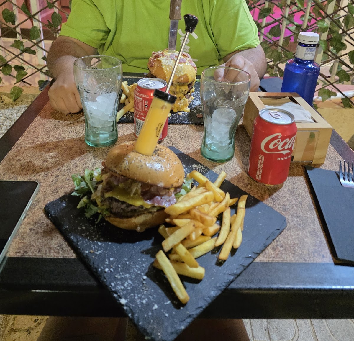 OXYA Burgers Benidorm - Foto 4