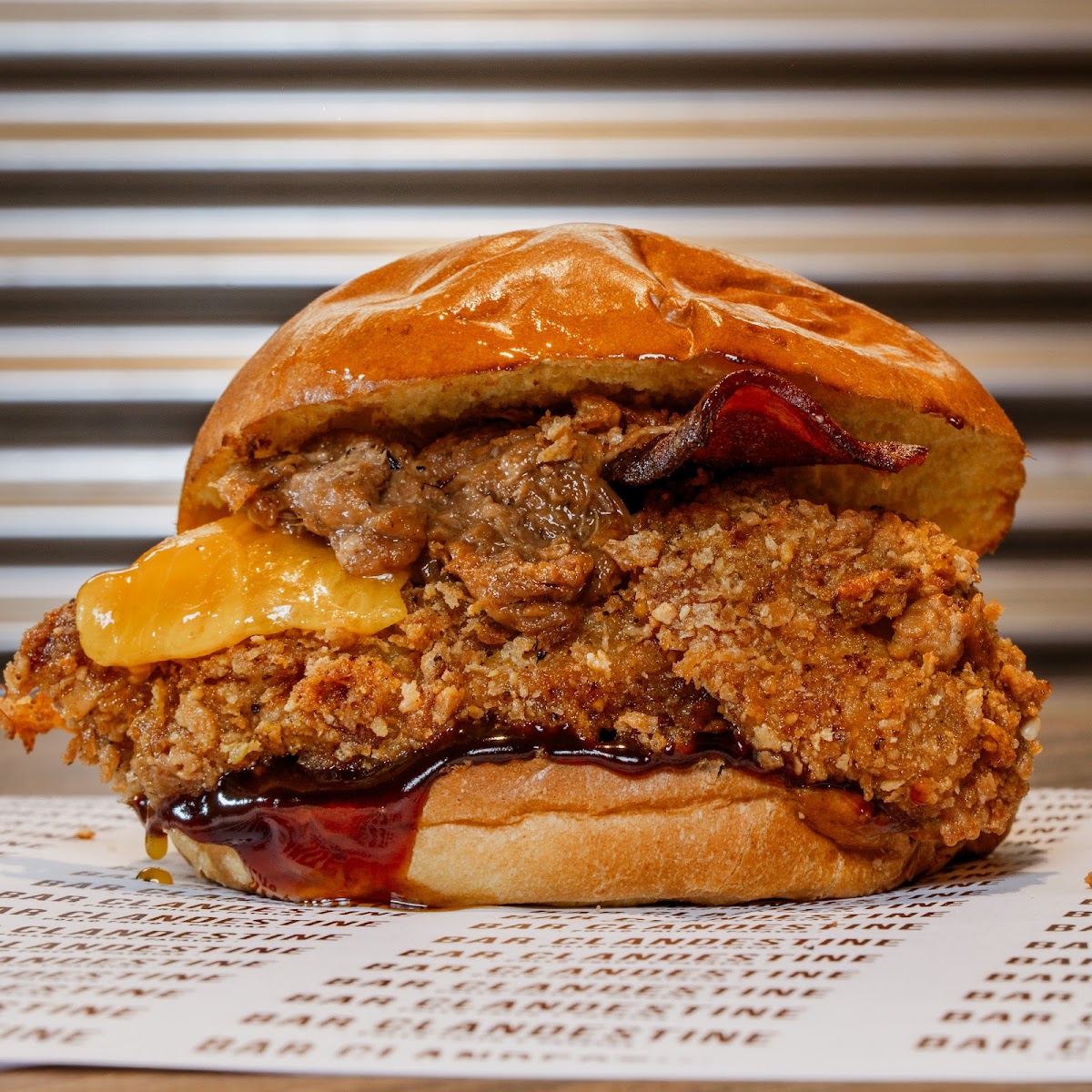 CLANDESTINE URBAN BAR - Foto 2