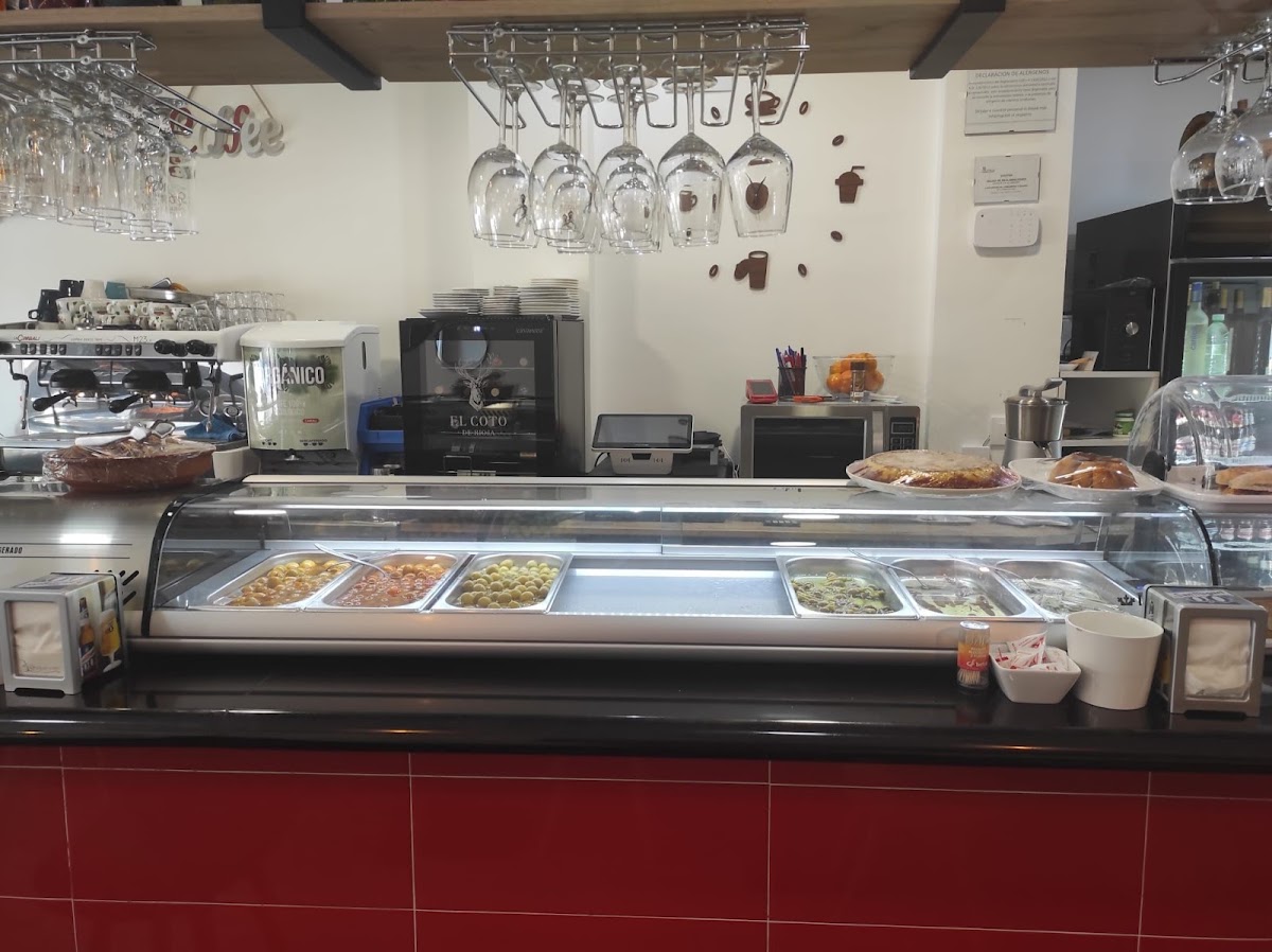 Cafetería-Bar El Descanso - Foto 4