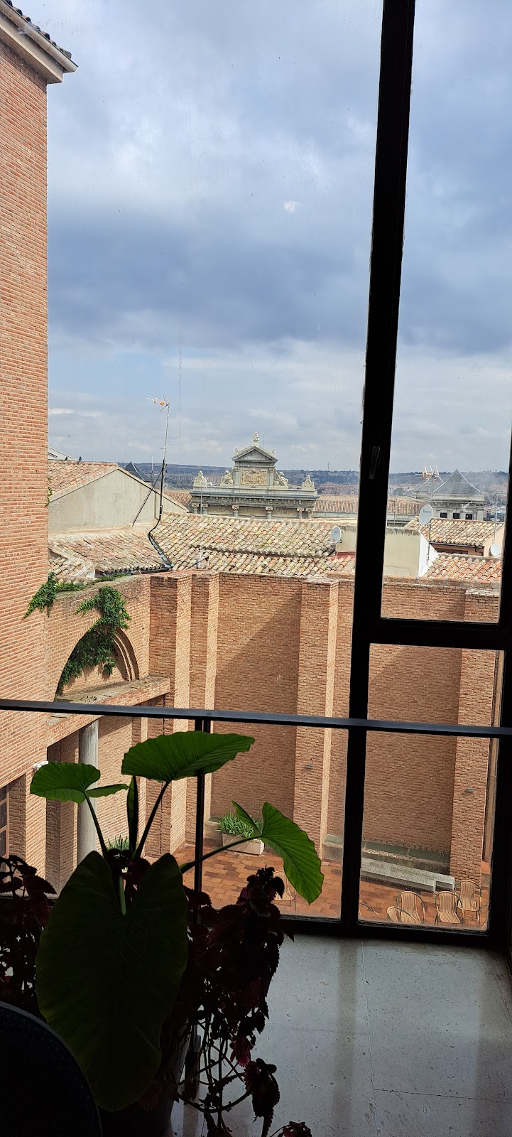 Cafetería Universidad de Humanidades - Foto 4