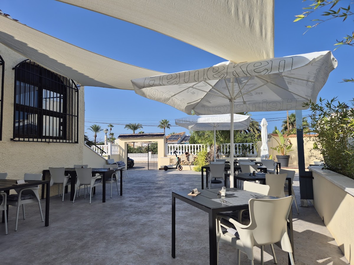 ALBERTO’S GRILL HOUSE