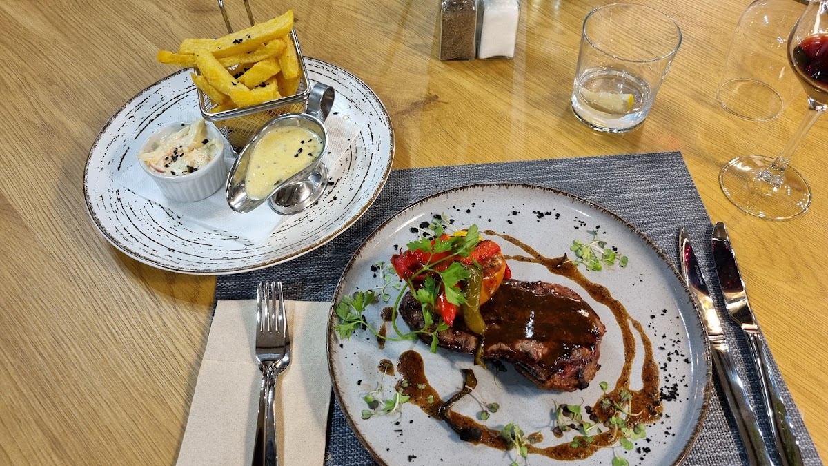 ALBERTO’S GRILL HOUSE - Foto 4