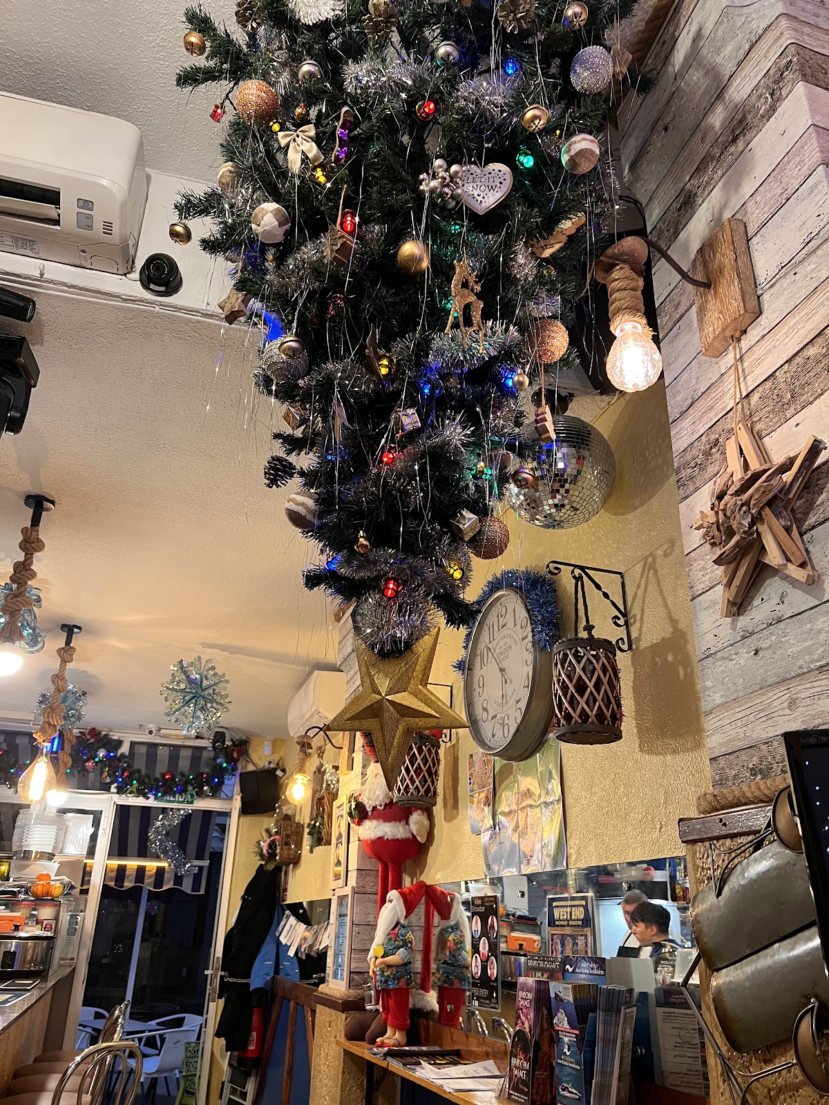 Caspers Eatery & Bar - Foto 5