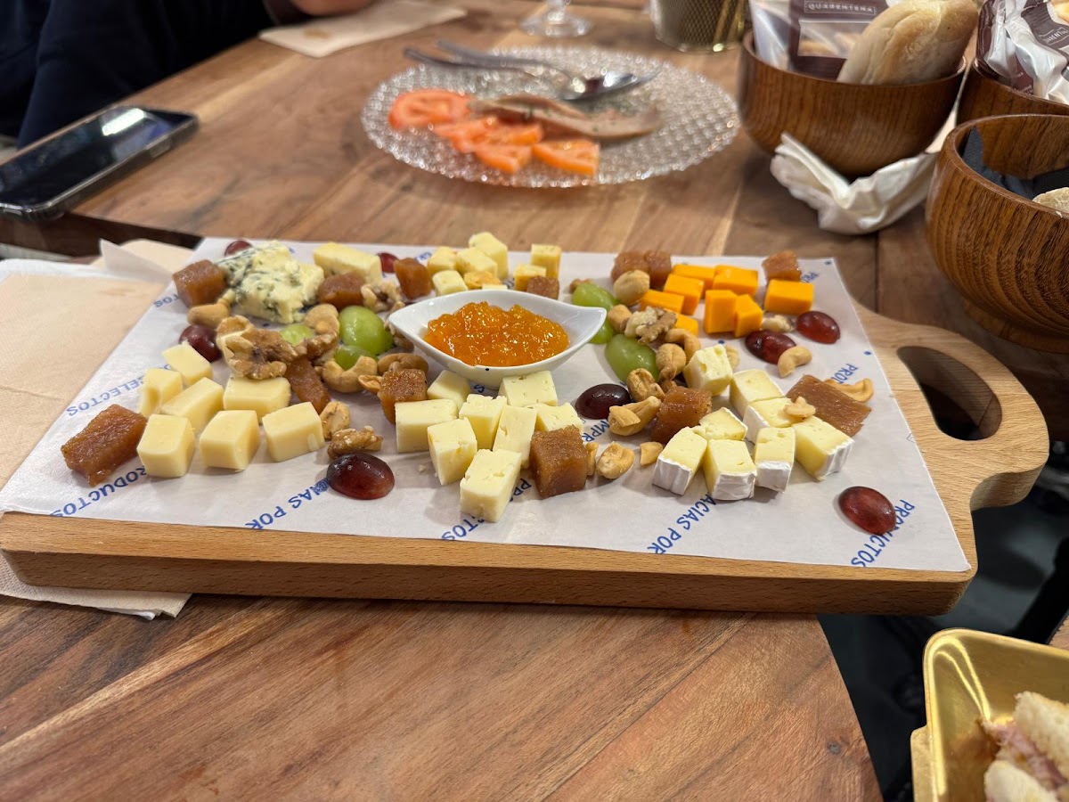 La Embajada de Sevilla - Foto 5