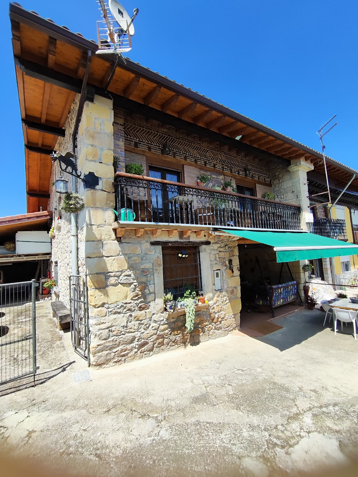 Pensión Los Pasiegos - Foto 1