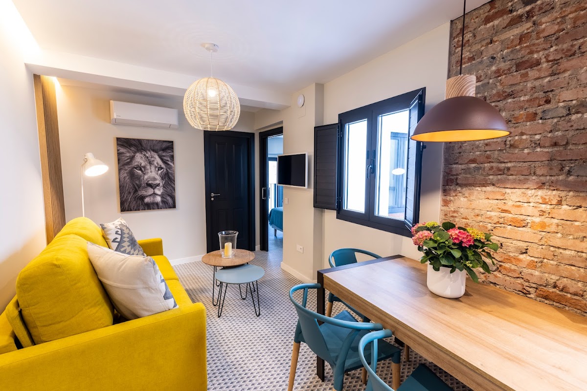 Apartamentos El Patio Plaza Mayor Cáceres - Foto 4