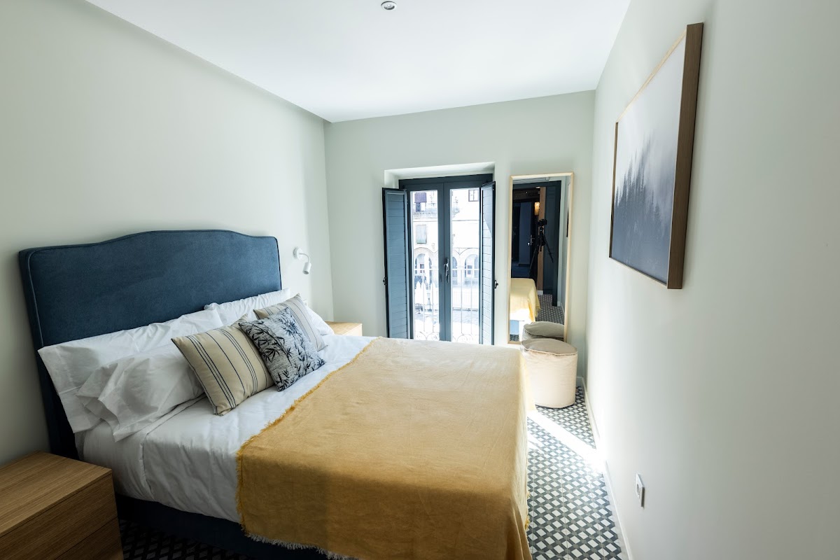 Apartamentos El Patio Plaza Mayor Cáceres - Foto 5