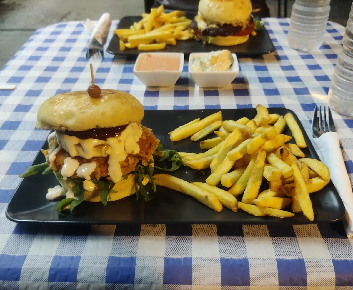 Pizza y Burger 2020 - Foto 2