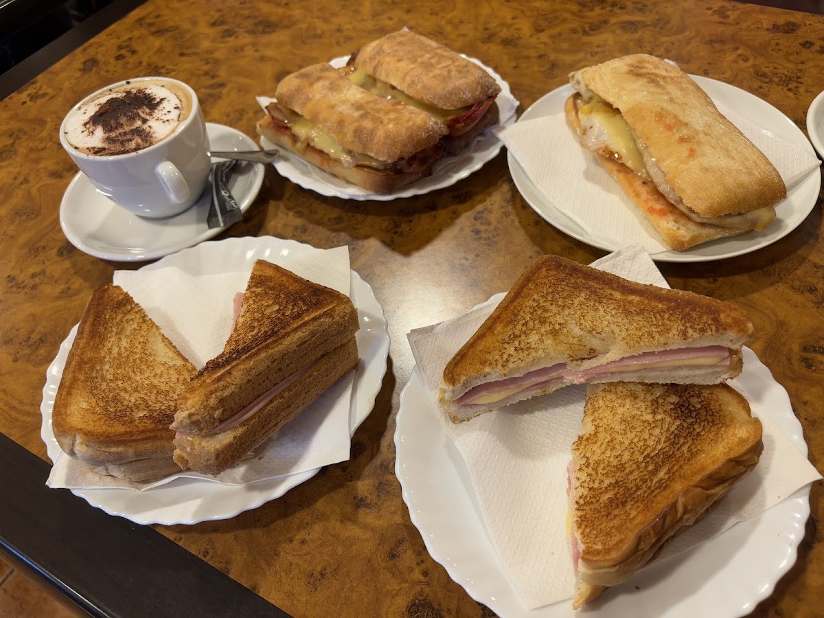 Monty's Cafè - Foto 5