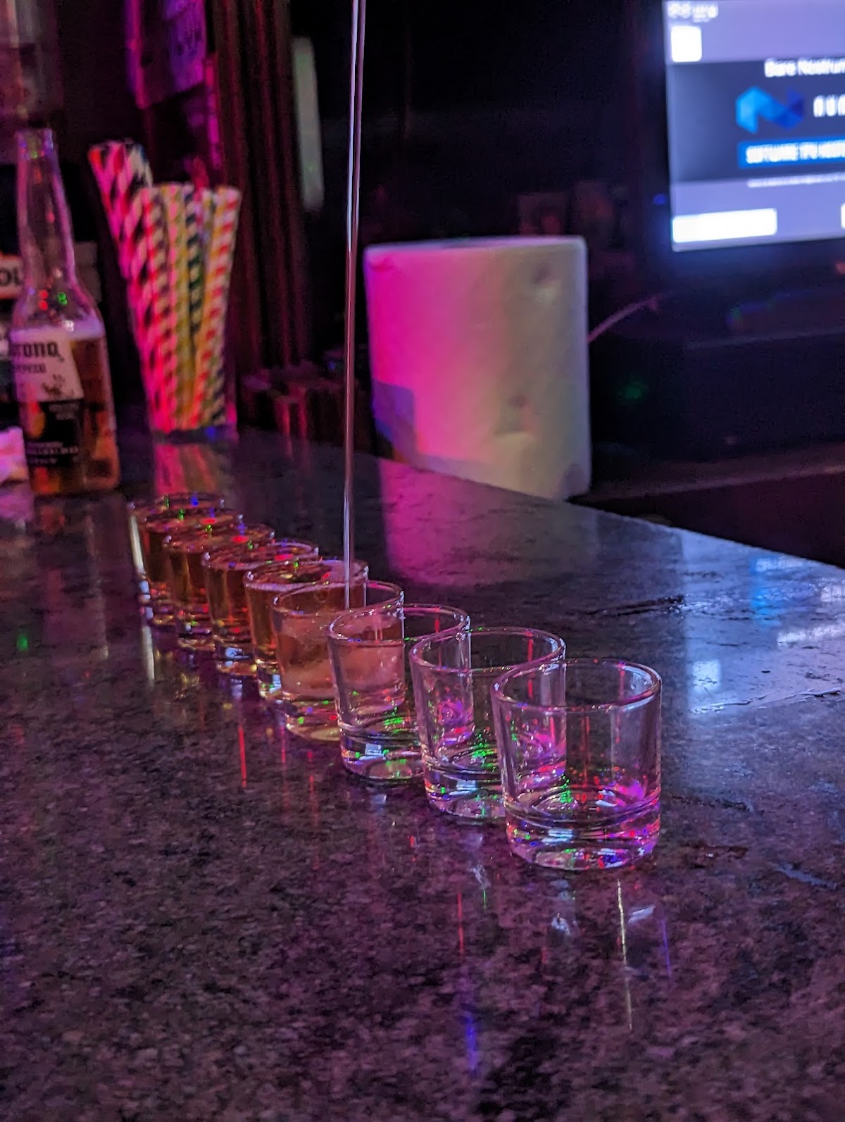 Juri’s Bar Alfalfa - Foto 3