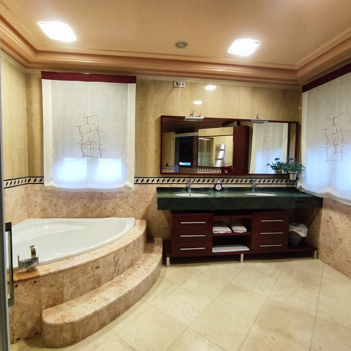 HOLIDAYS MIRANA I Alojamiento Yecla - Foto 4