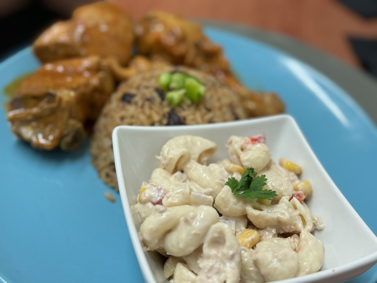 Bar restaurante Pica pollo Dominicano - Foto 2