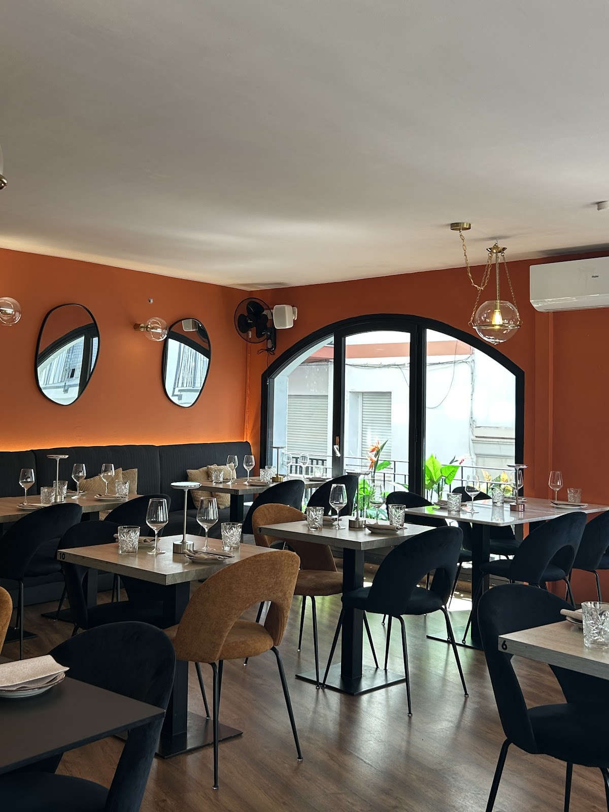Ohana Restaurant - Food and Drink, Sitges - Foto 1