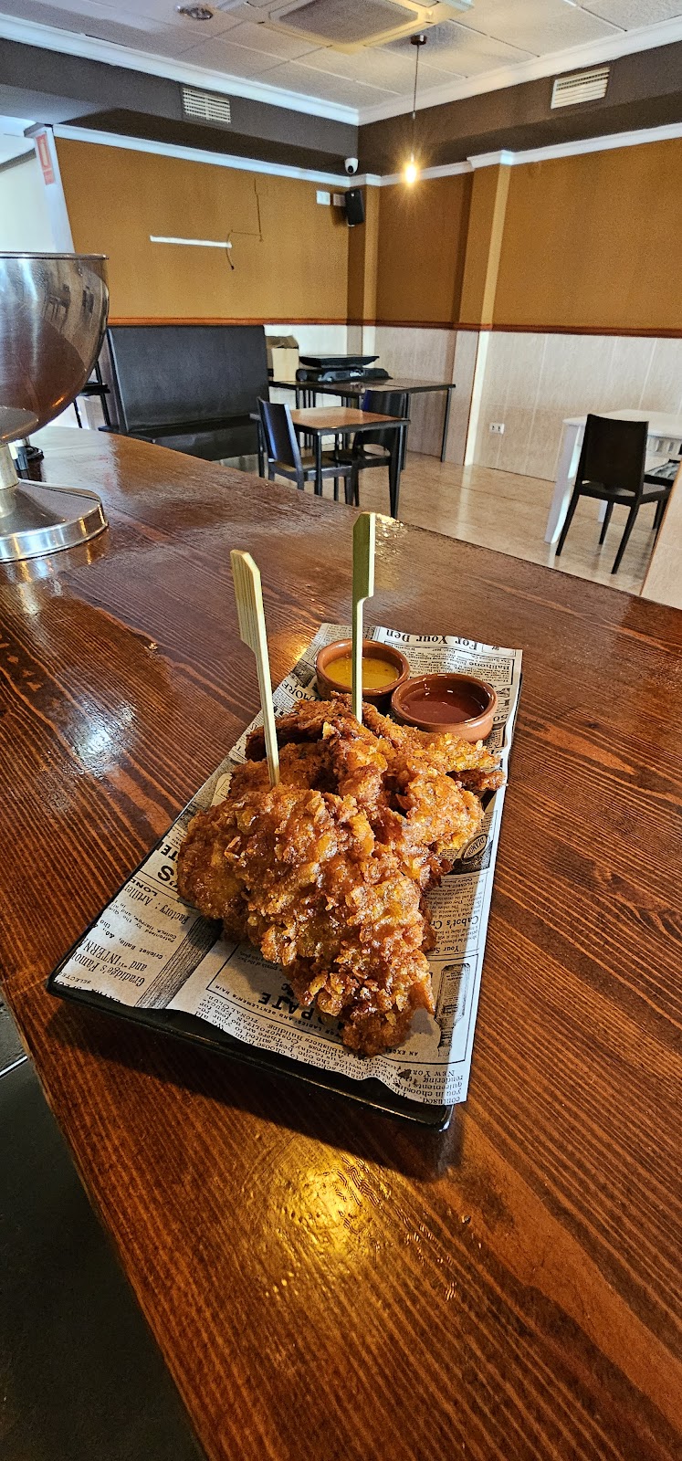 Llaüt Gastrobar - Foto 2