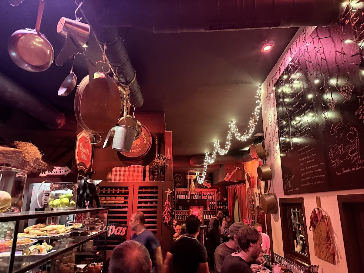 BODEGA Biarritz 1881 Tapas bar - Foto 2