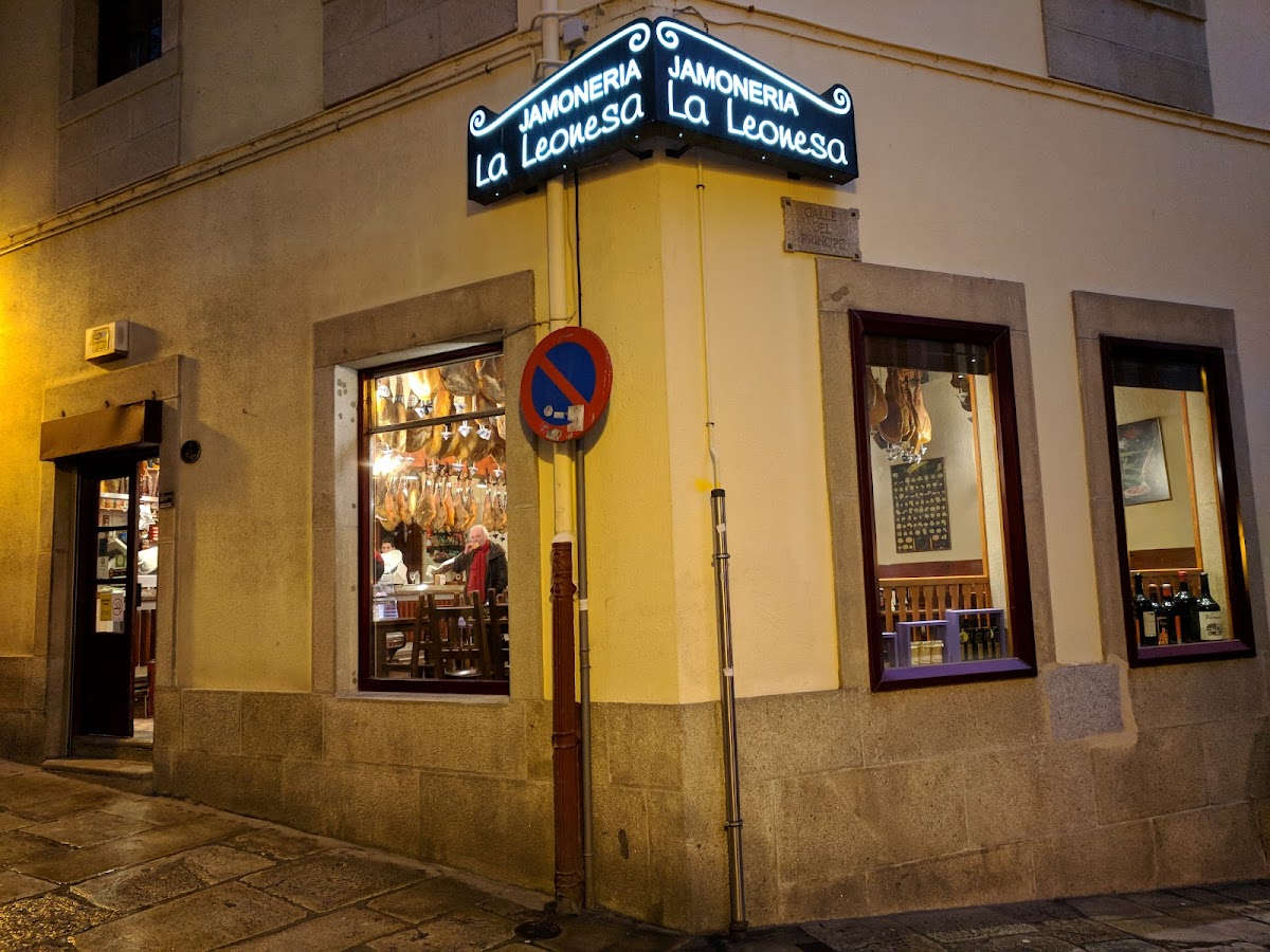 Jamonería La Leonesa - Foto 5