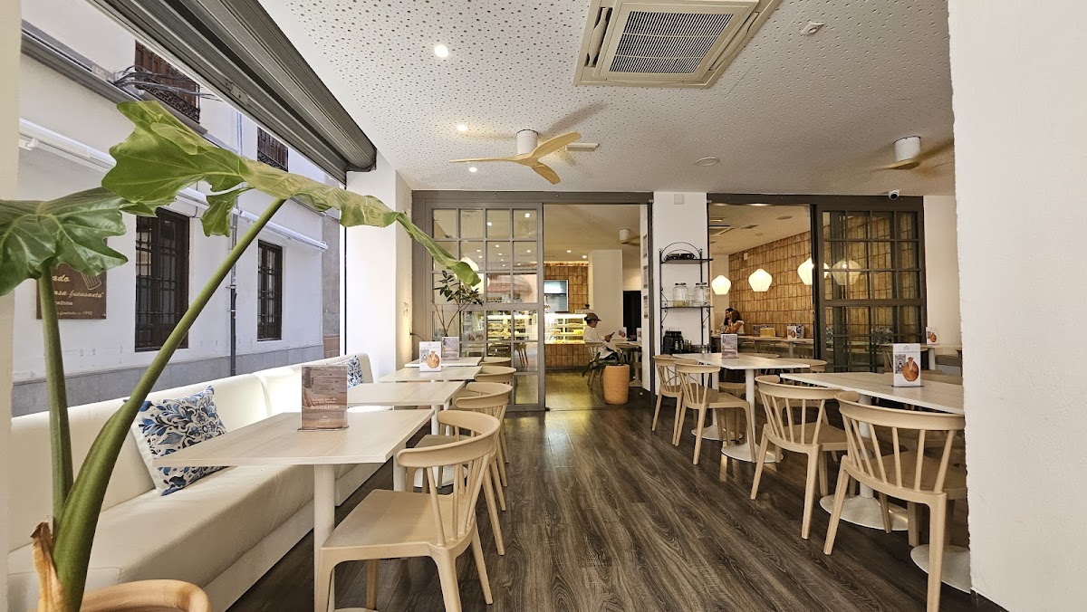 Artesanos de Granada San Jerónimo - Foto 2