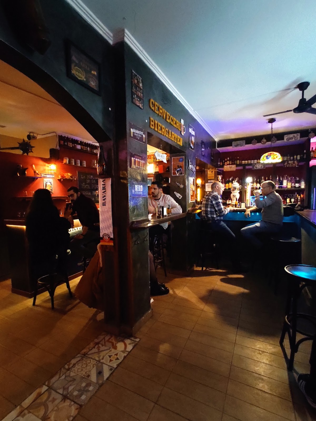 Bar Biergarten - Foto 3