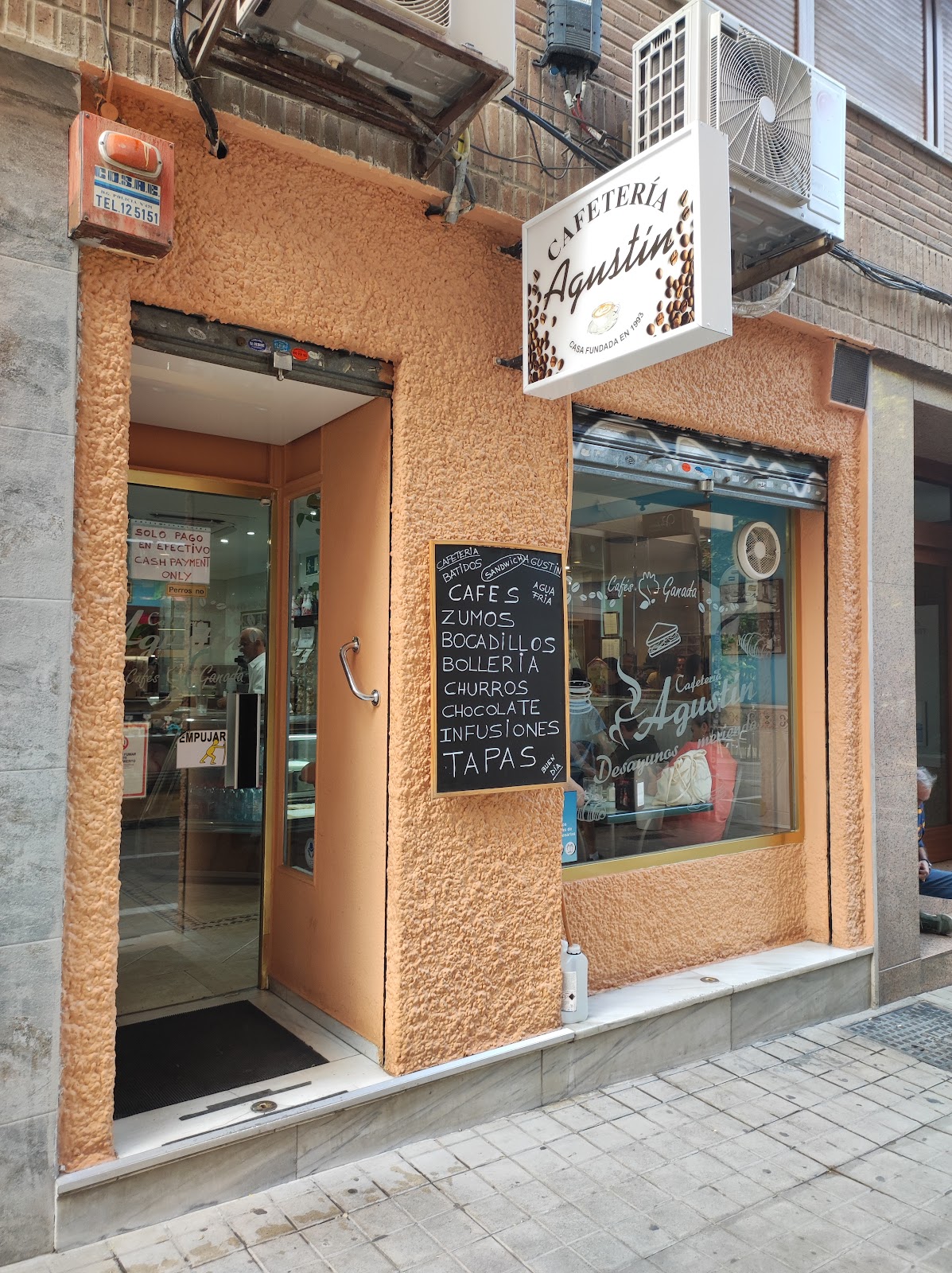Cafetería Agustín