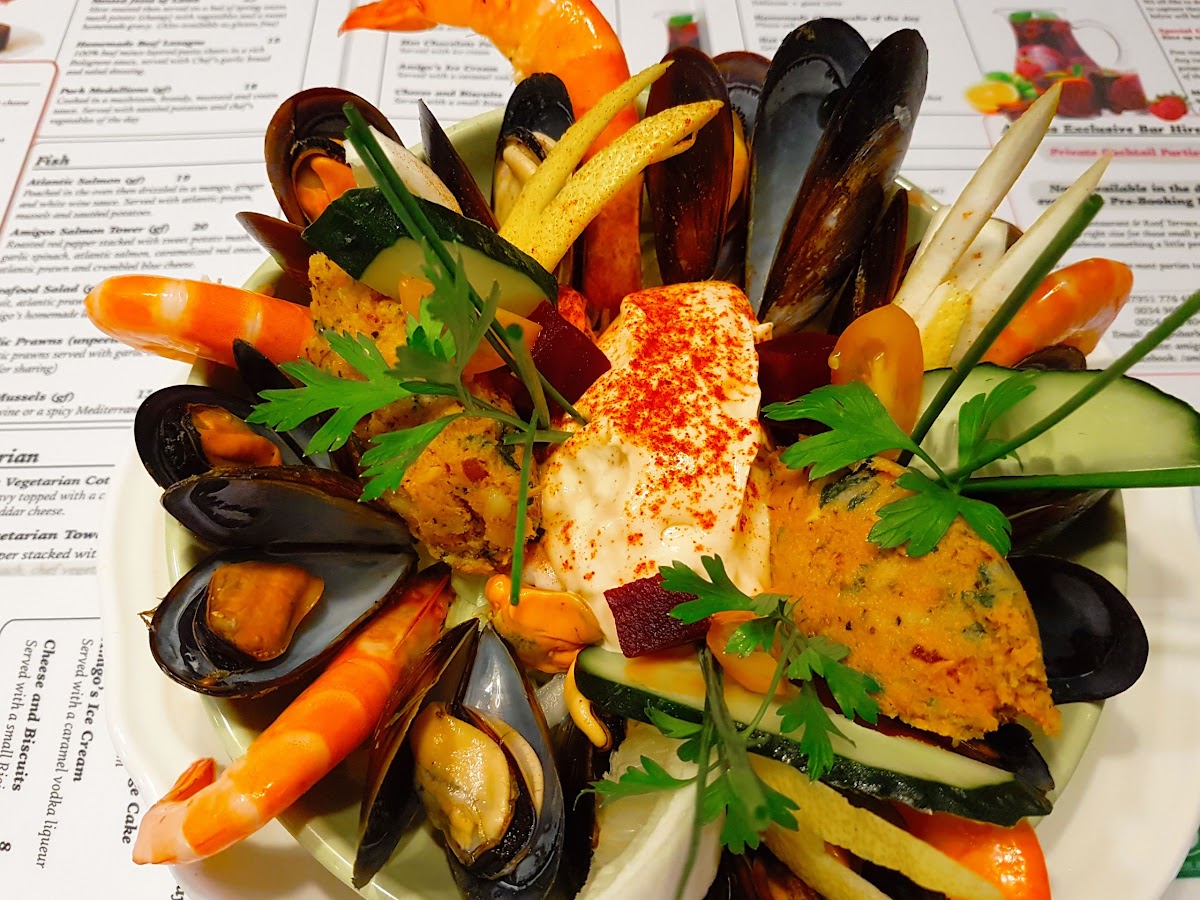 Amigos Bar and Bistro - Foto 2