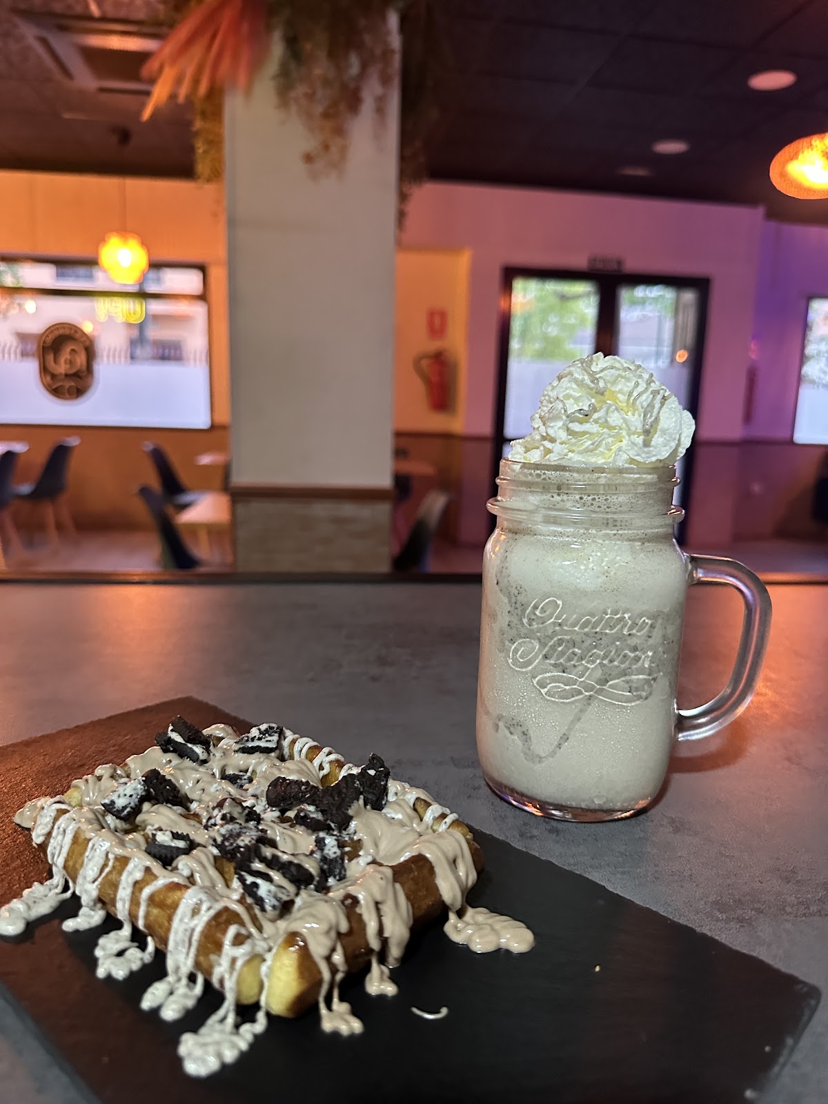 UP! LOUNGE BAR - Foto 2