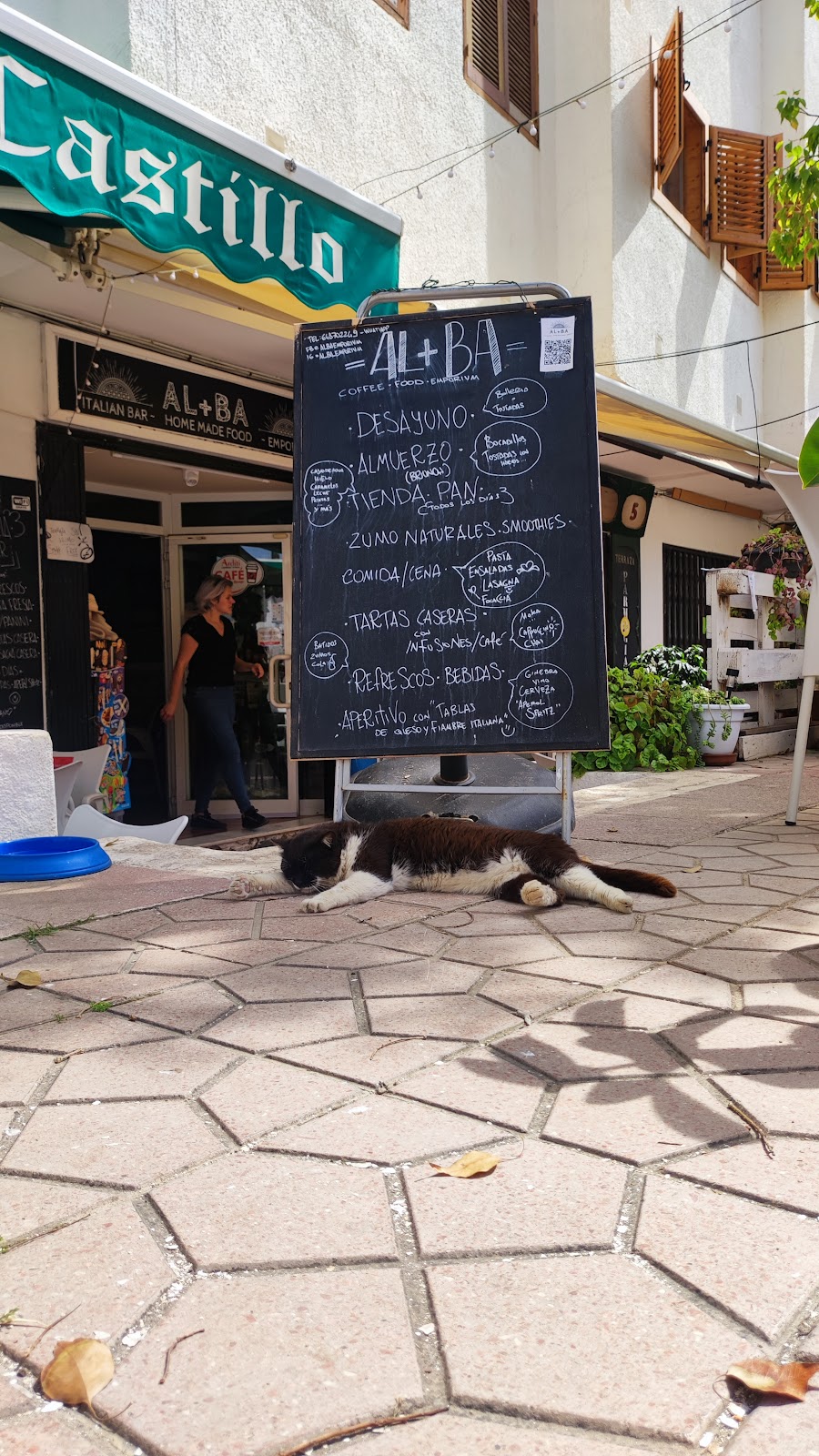 Al+Ba Italian Bar, Caféteria & Shop - Foto 1