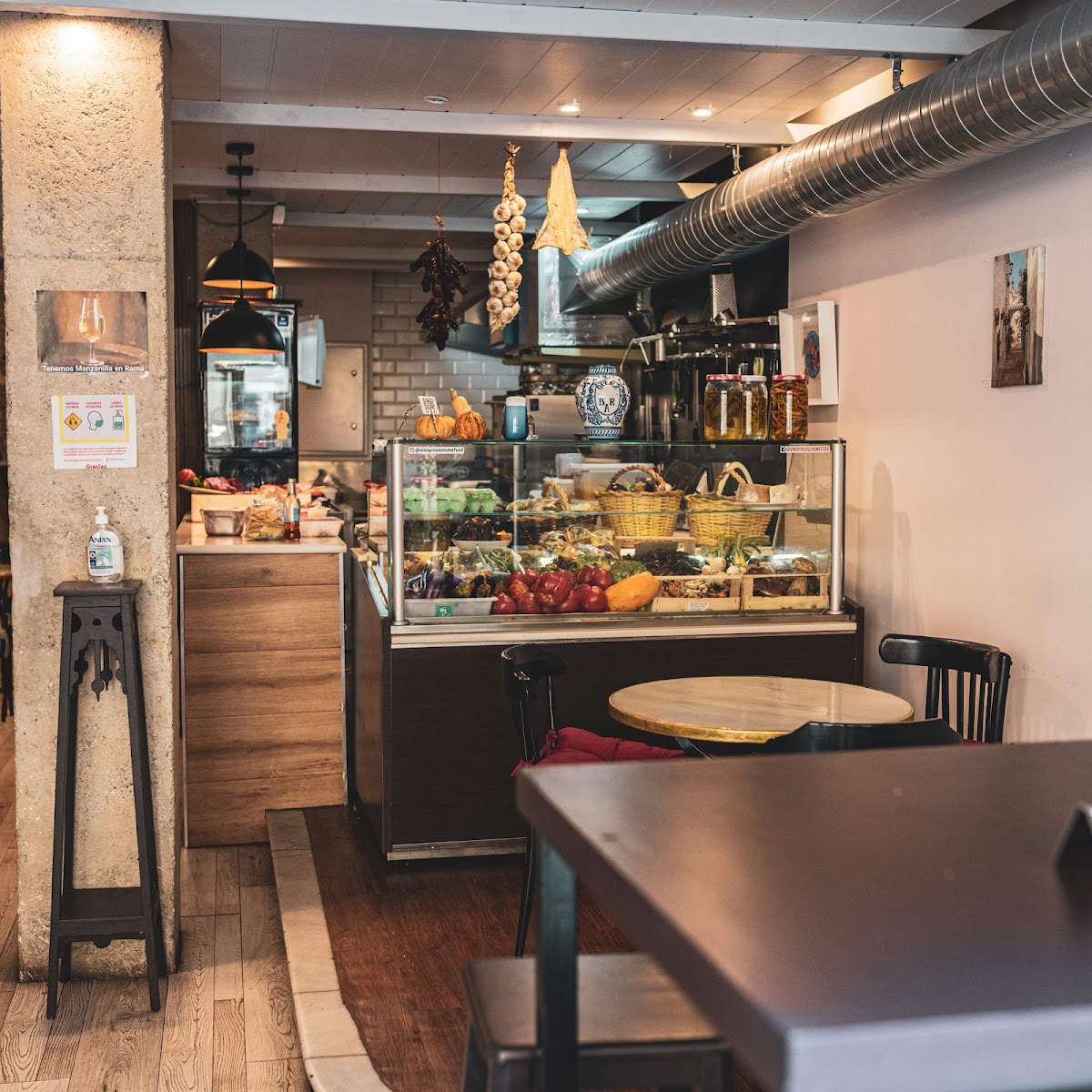 Vino y Rosas Home Food