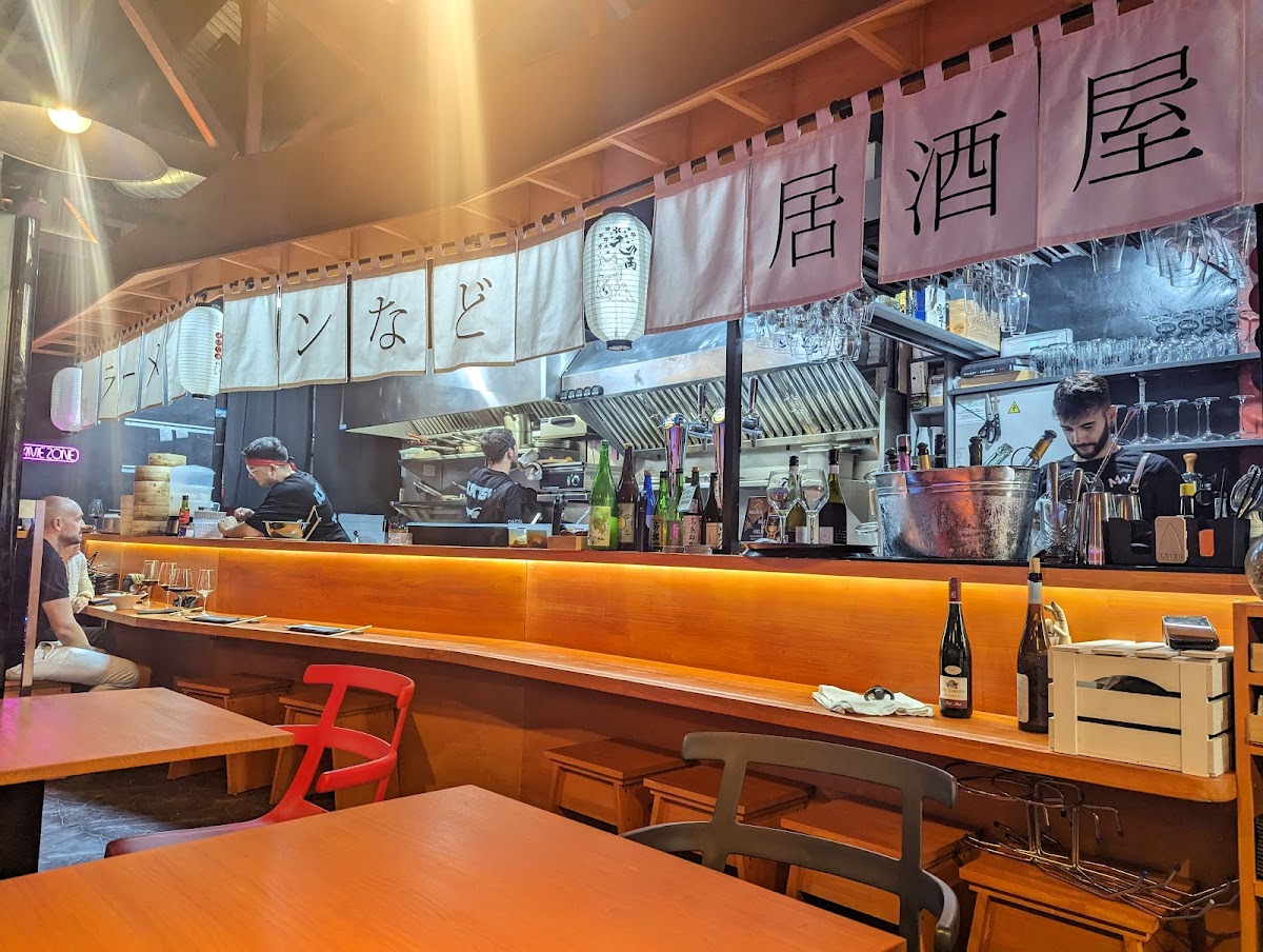 KATSU Izakaya - Foto 1