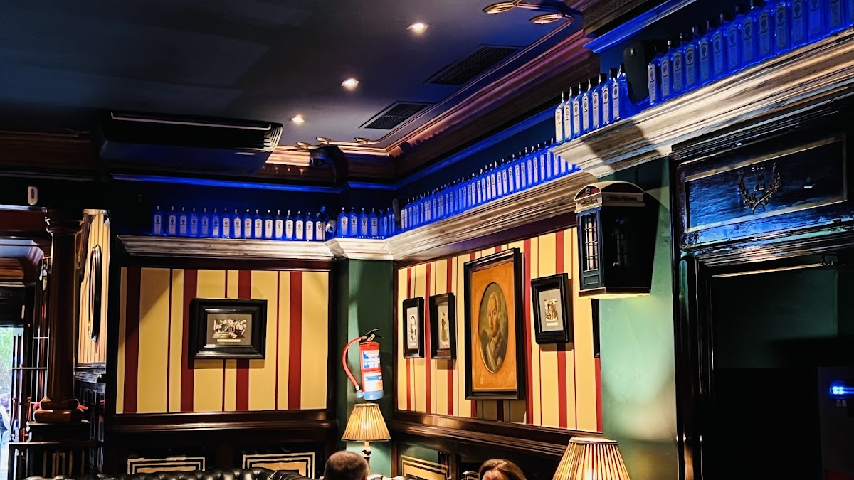 Sir Winston Churchill Pub - Foto 1