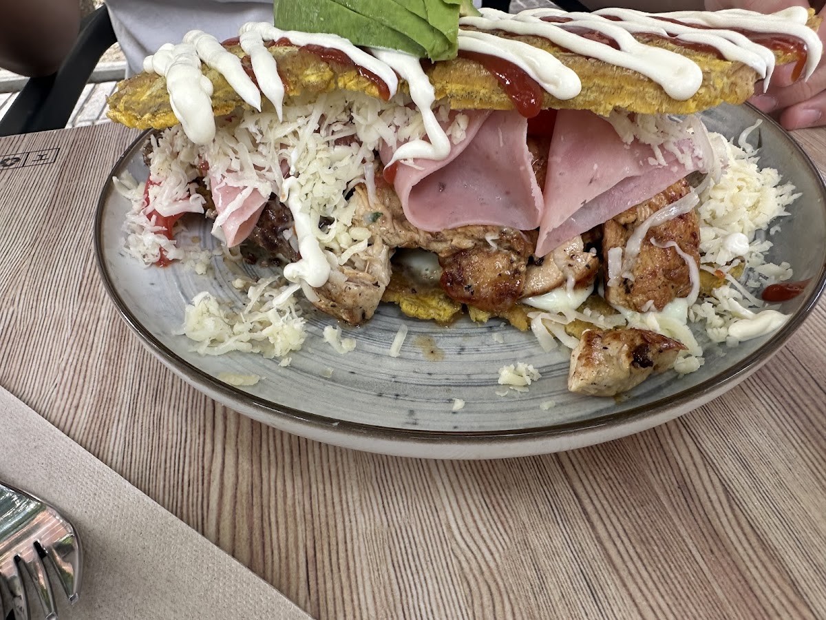 Sabores de la Mama - Restaurante Venezolano y Latino en Leganés - Foto 5