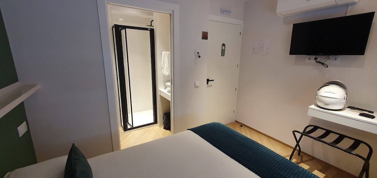 HOSTAL LEÓN - Foto 2