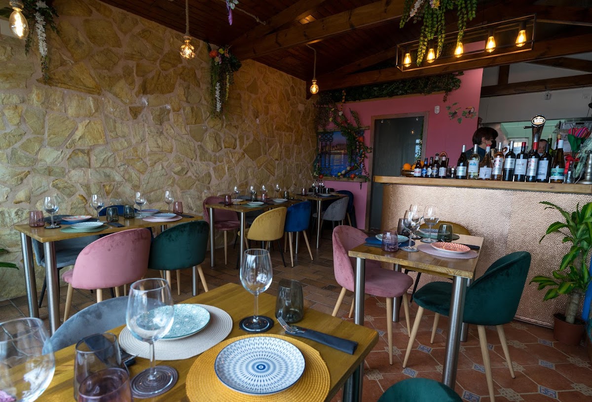 Restaurante E-Tika Tapas y ceviches.