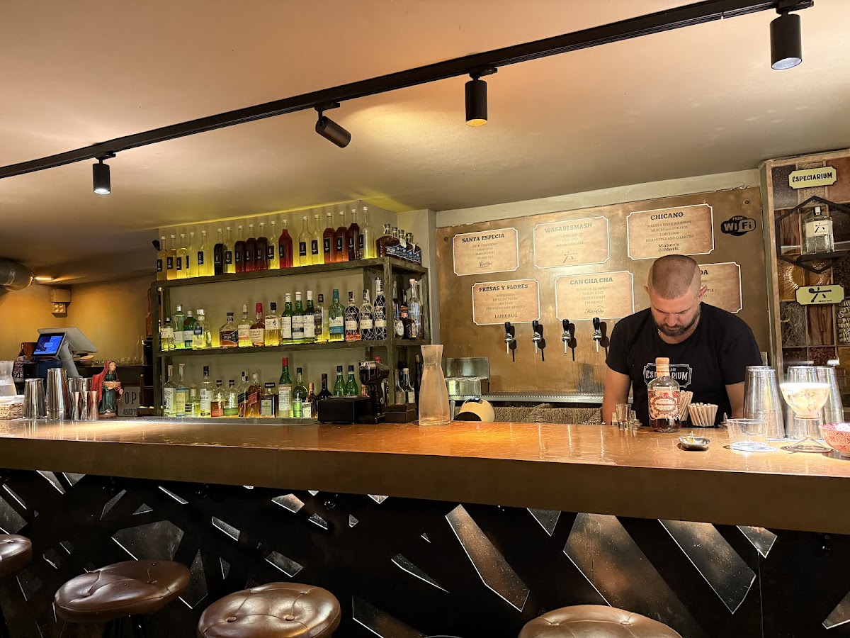 ESPECIARIUM COCTEL BAR - Barcelona - Foto 2