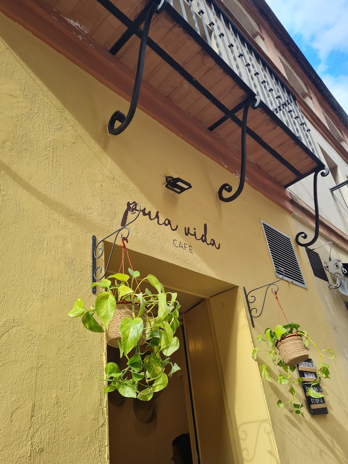 Pura Vida Cafè