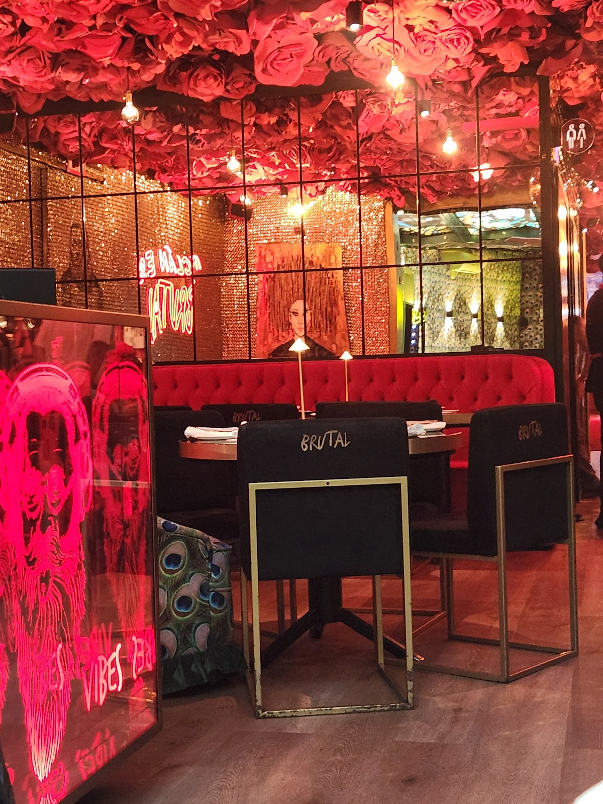 Inclan Brutal Bar I Restaurante temático Madrid - Foto 5