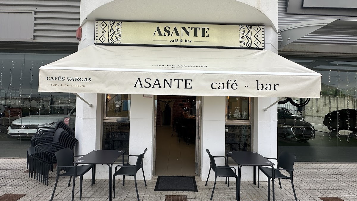 Asante café Bar