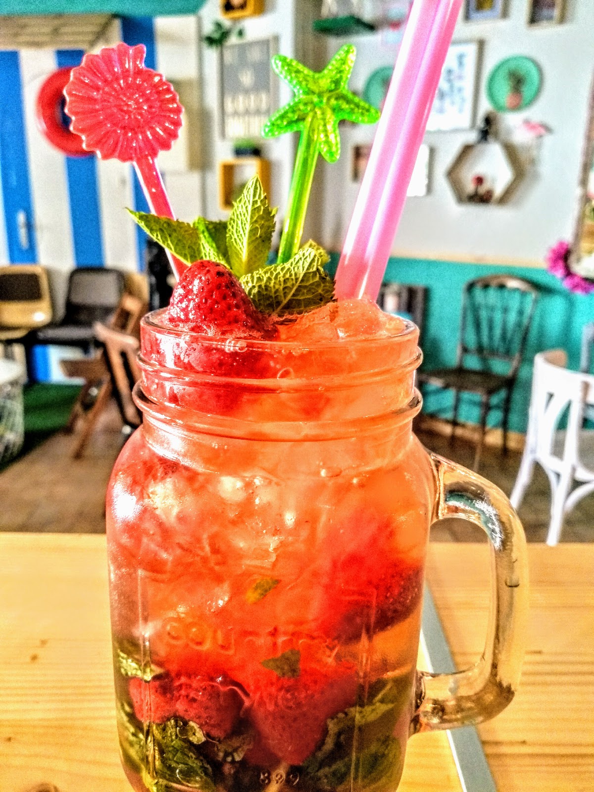 Coctelería El Loco Yibril - Foto 2