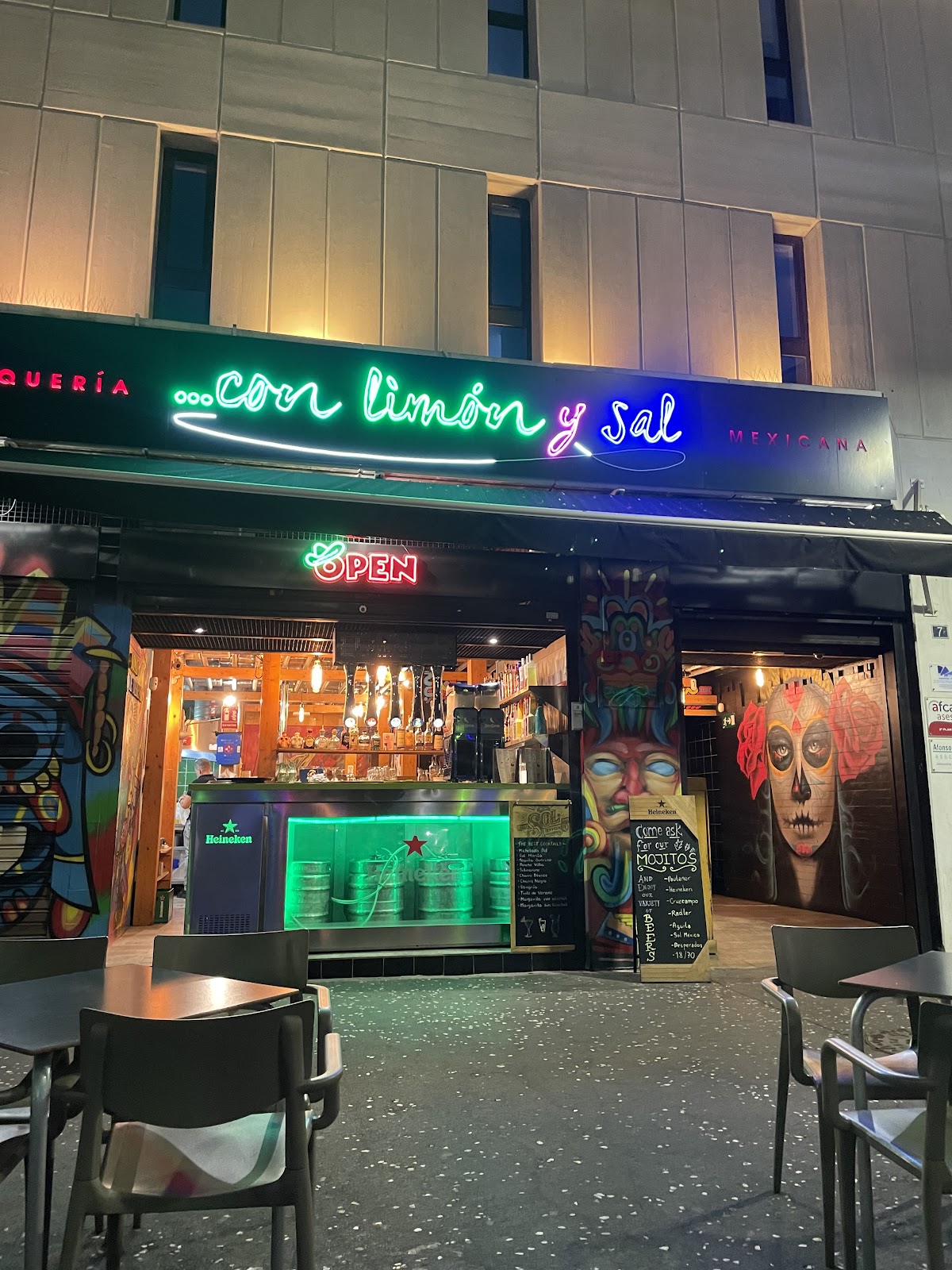 Con Limón y Sal Santa Cruz