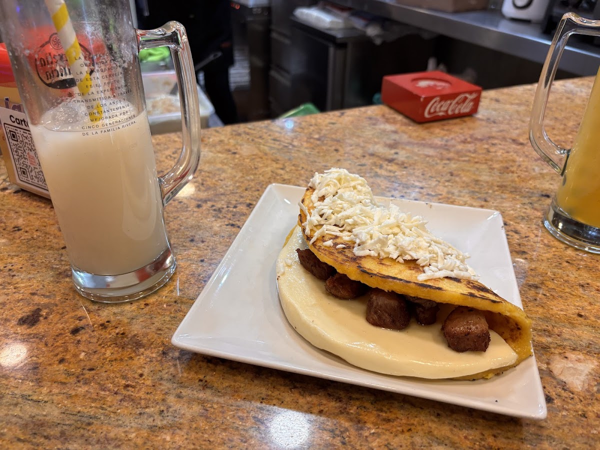 El Venezolano - Foto 4