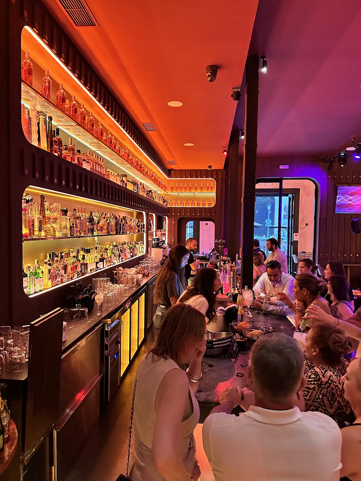 Montana Cocktail bar Sevilla - Foto 5