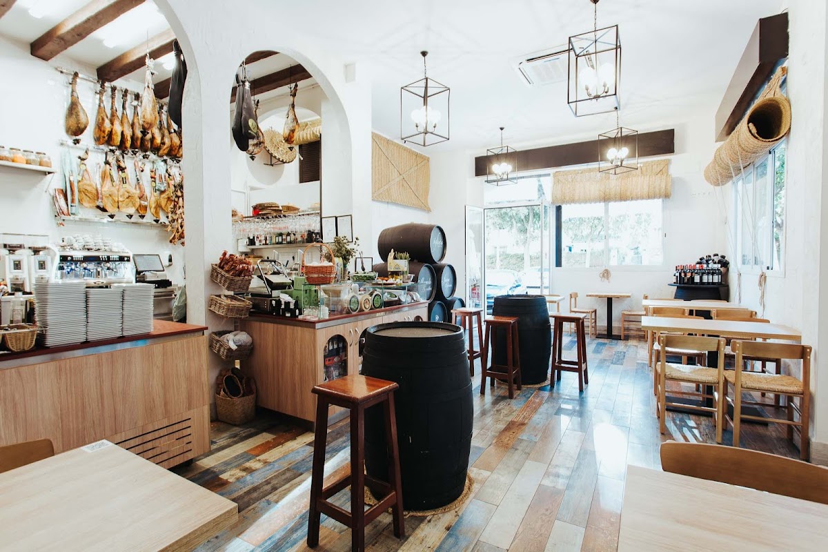 Bar restaurante Infanta Sevilla - Foto 1