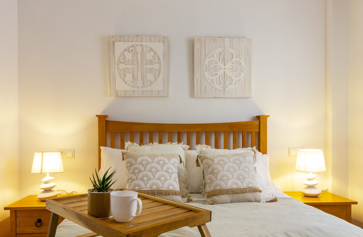 Pink Flamingo Homes Agencia Inmobiliaria en Torrevieja - Foto 2