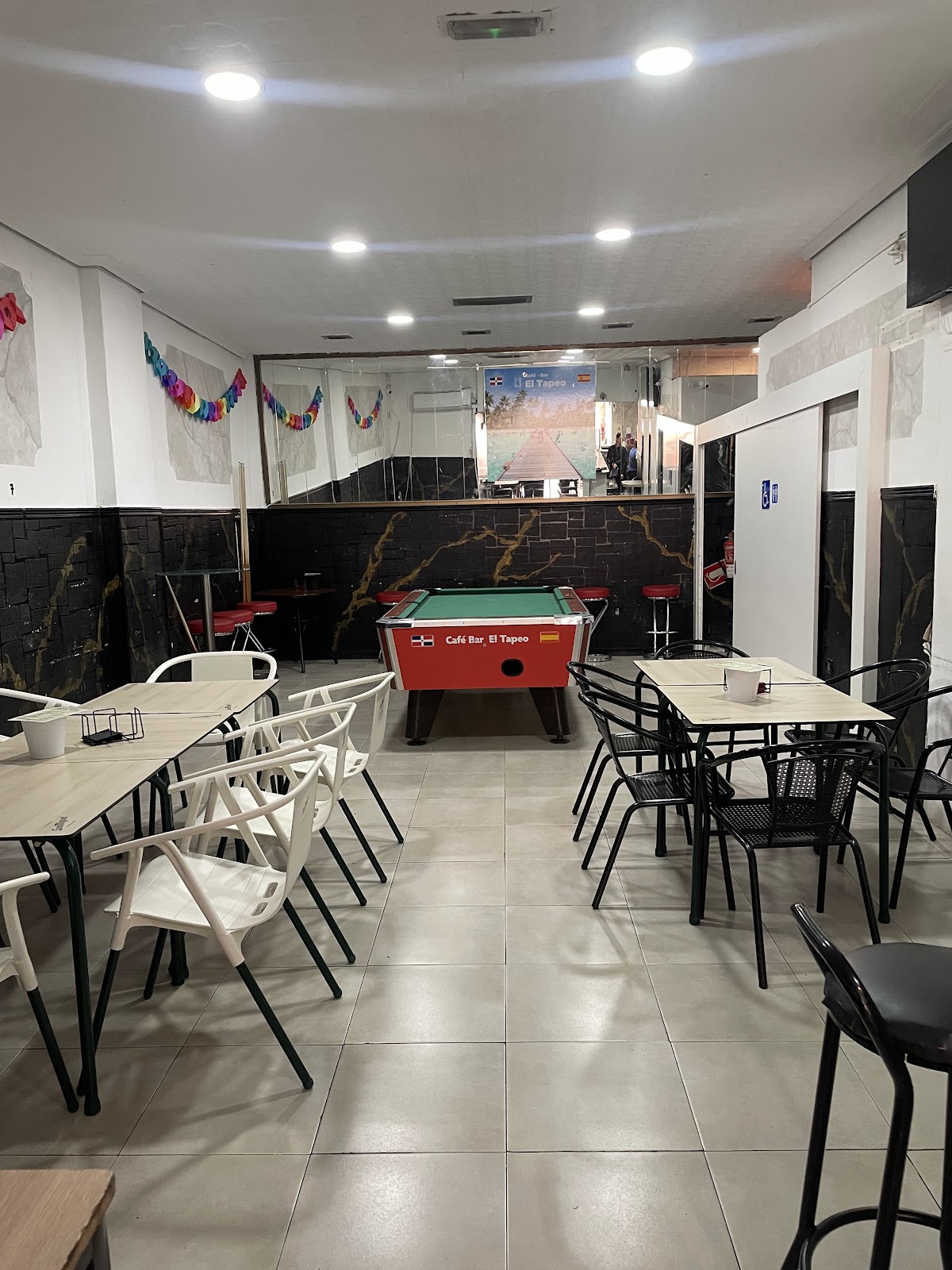 Café Bar El Tapeo - Foto 4