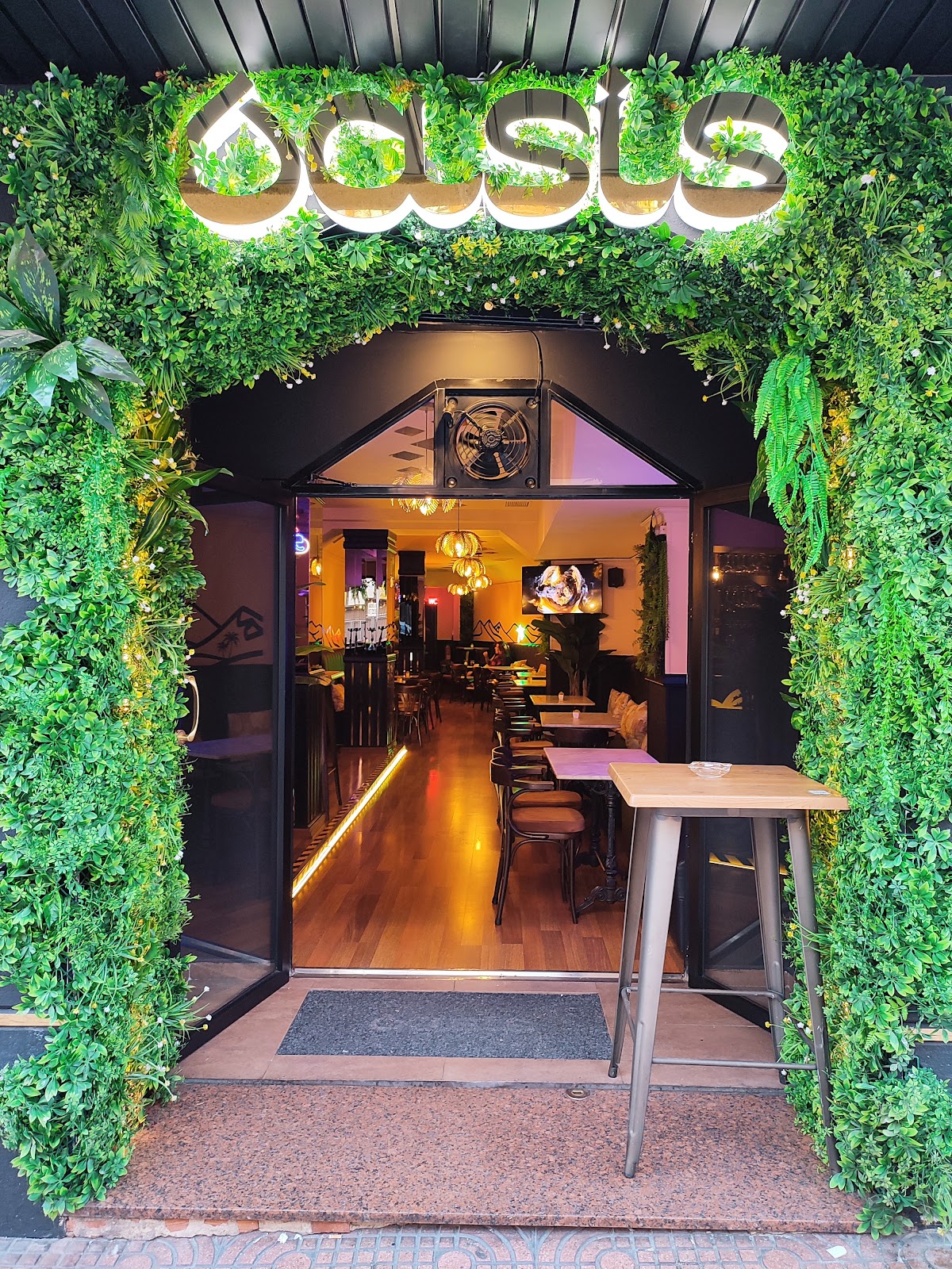 Oasis Lounge - Foto 5