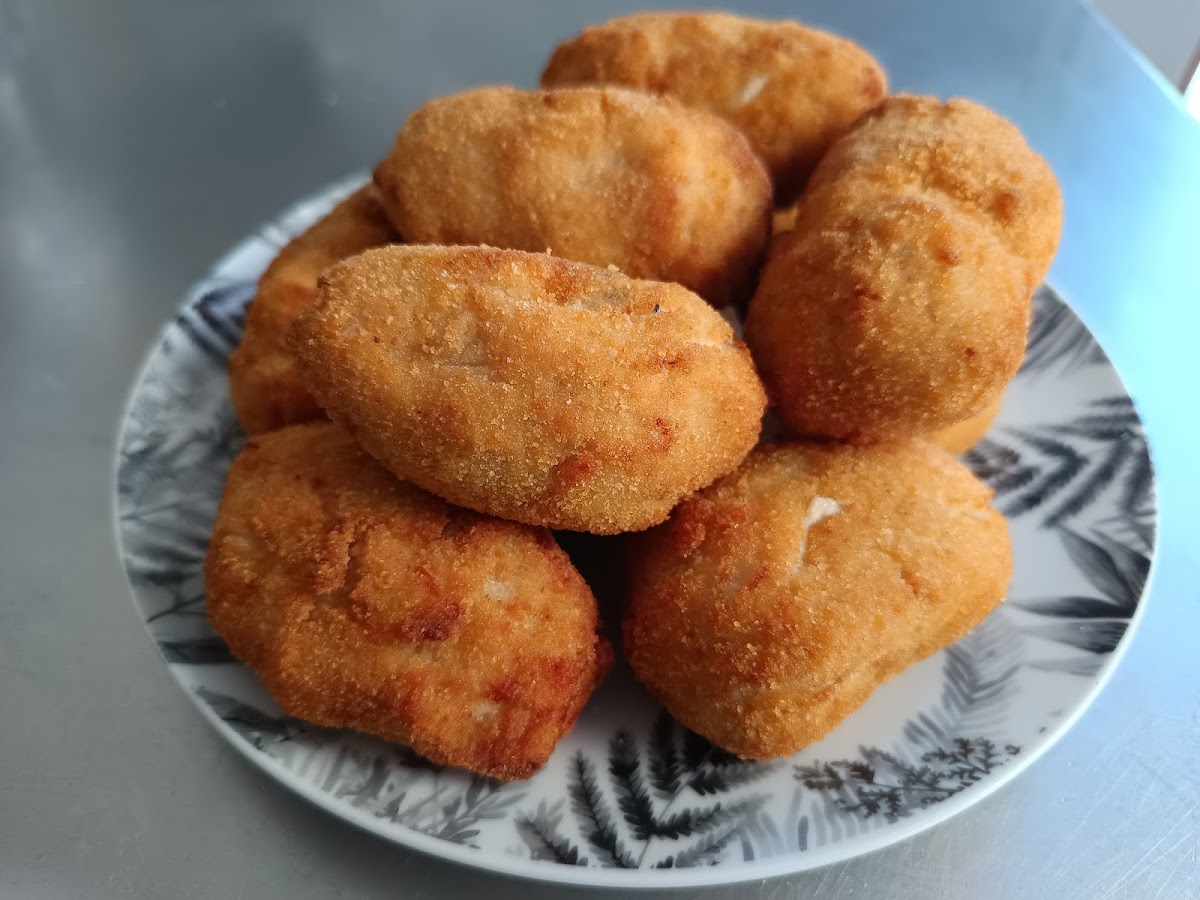 El Rostit, Asador de pollos Y Comidas Para Llevar - Foto 5