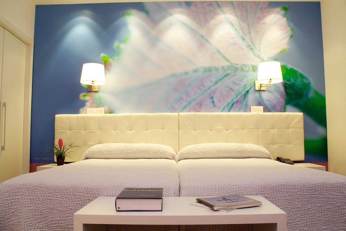 Hotel Villa Sonsierra - Horario atención telefónica de 9:00 a 21:00h. - Foto 1