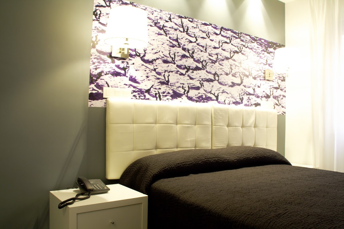 Hotel Villa Sonsierra - Horario atención telefónica de 9:00 a 21:00h. - Foto 3